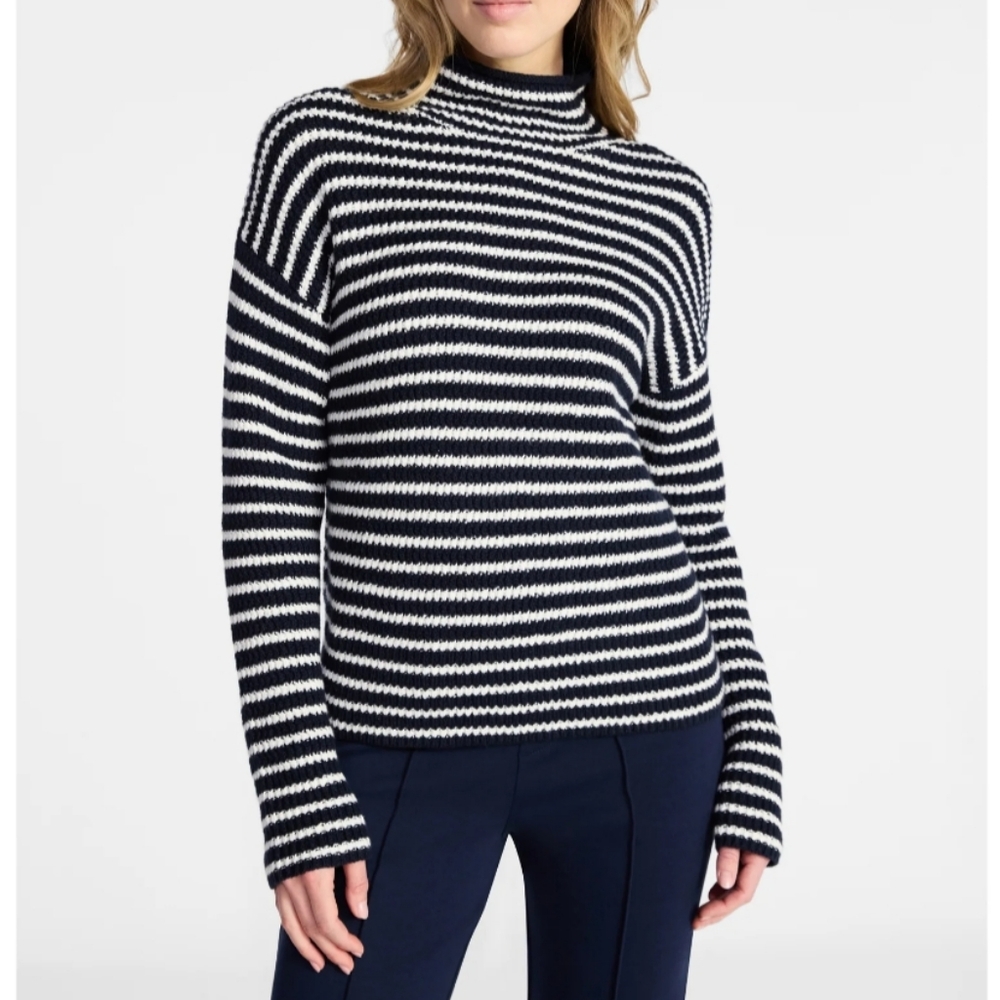 Time and Tru Women's Size XXXL (22) Stripe Funnel Neck Sweater with Long Sleeves
